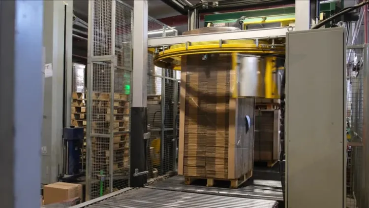 pallet strapping machine.png pallet strapping machine.png